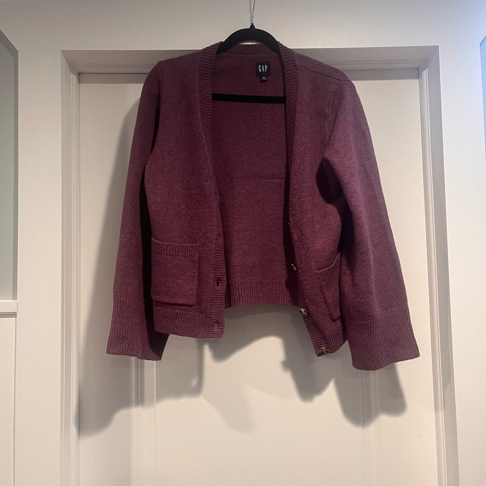 GAP V-Neck Button-Front Cardigan Sweater